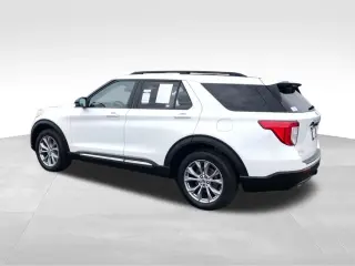 Ford Explorer 2023 AWD XLT SUV de 4 puertas