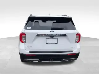 Ford Explorer 2023 AWD XLT SUV de 4 puertas