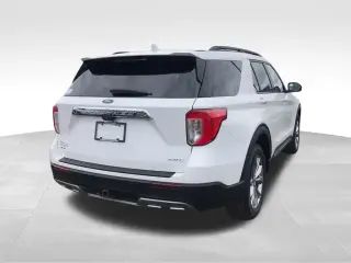 Ford Explorer 2023 AWD XLT SUV de 4 puertas