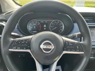 Nissan Versa 2023 SV Sedán de 4 puertas