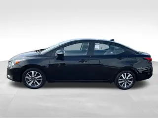 Nissan Versa 2023 SV Sedán de 4 puertas