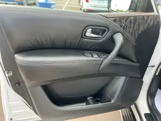 Nissan Armada 2021 4x4 Platinum SUV de 4 puertas