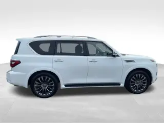 Nissan Armada 2021 4x4 Platinum SUV de 4 puertas