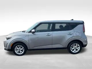 Kia Soul 2025 LX 4 puertas Crossover