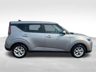 Kia Soul 2025 LX 4 puertas Crossover