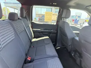 Ford F-150 2023 4x4 XL 4p SuperCrew 5.5 ft. SB
