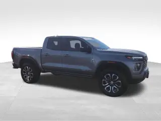 GMC Canyon 2023 4x4 AT4 4p. Crew Cab 5 ft. SB