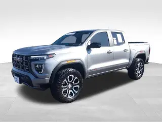 GMC Canyon 2023 4x4 AT4 4p. Crew Cab 5 ft. SB