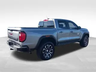 GMC Canyon 2023 4x4 AT4 4p. Crew Cab 5 ft. SB
