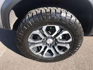 GMC Canyon 2023 4x4 AT4 4p. Crew Cab 5 ft. SB