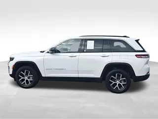 Jeep Grand Cherokee 2024 4x2 Limited SUV de 4 puertas