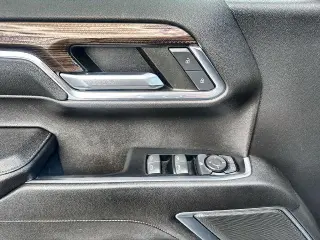 Chevrolet Silverado 1500 2023 4x4 LT Cabina Doble 4p caja de 5.8 pies con 2FL