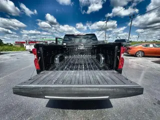 Chevrolet Silverado 1500 2023 4x4 LT Cabina Doble 4p caja de 5.8 pies con 2FL