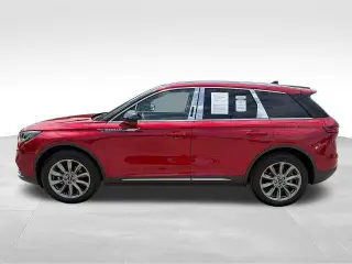 Lincoln Corsair 2022 tracción en las cuatro ruedas (AWD) Standard SUV de 4 puertas