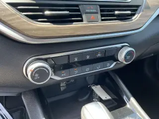 Nissan Altima 2024 2.5 SV 4p Sedán