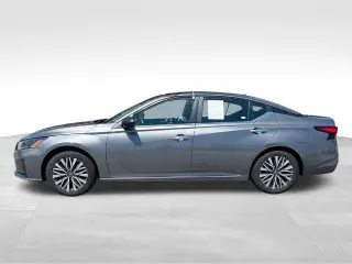 Nissan Altima 2024 2.5 SV 4p Sedán