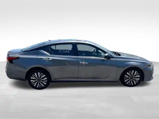 Nissan Altima 2024 2.5 SV 4p Sedán