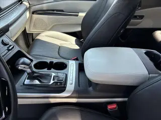 Kia Carnival 2024 LX 4 puertas Mini-Van