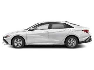 Hyundai ELANTRA 2025 SE Sedán de 4 puertas