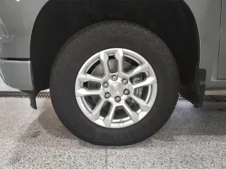 Chevrolet Silverado 1500 2023 4x4 RST 4p Camión Cabina Completa 5.8 pies CB