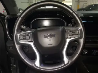 Chevrolet Silverado 1500 2023 4x4 RST 4p Camión Cabina Completa 5.8 pies CB