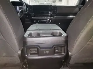 Chevrolet Silverado 1500 2023 4x4 RST 4p Camión Cabina Completa 5.8 pies CB