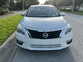 2015 Nissan Altima SV