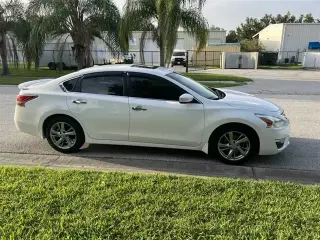 2015 Nissan Altima SV