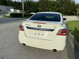2015 Nissan Altima SV