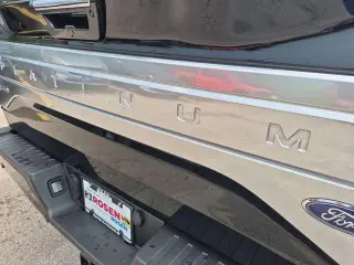 Ford F-150 2016 4x4 Platinum 4dr SuperCrew 5.5 ft. SB