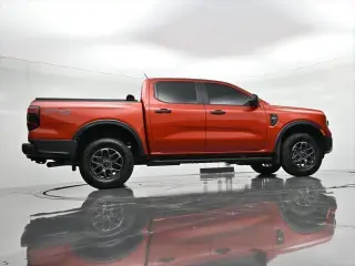 Ford Ranger 2024 4x4 XLT 4p SuperCrew 5.0 ft. CA