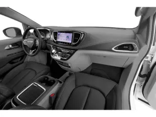 Chrysler Pacifica 2024 Touring L, minivan de 4 puertas