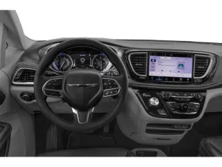 Chrysler Pacifica 2024 Touring L, minivan de 4 puertas