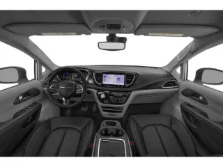 Chrysler Pacifica 2024 Touring L, minivan de 4 puertas