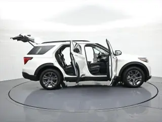 Ford Explorer 2025 AWD Active SUV de 4 puertas