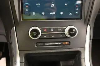 Ford Edge 2022 AWD Titanium 4 puertas Crossover
