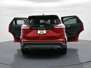 Ford Edge 2022 AWD Titanium 4 puertas Crossover