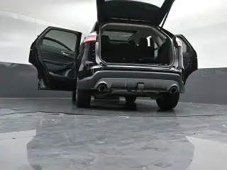Ford Edge 2024 AWD Titanium 4 puertas SUV