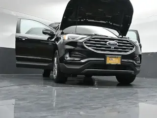 Ford Edge 2024 AWD Titanium 4 puertas SUV