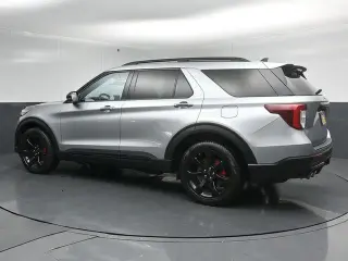 Ford Explorer 2023 AWD ST 4p SUV