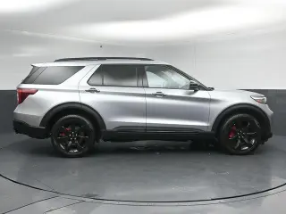 Ford Explorer 2023 AWD ST 4p SUV