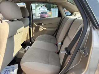 Ford Focus 2004 SE Sedán 4 puertas