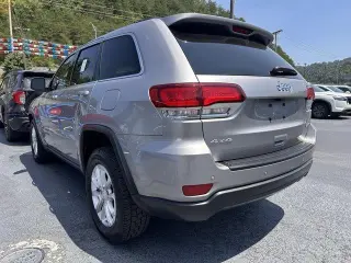 Jeep Grand Cherokee 2021 4x4 Laredo E 4 puertas SUV