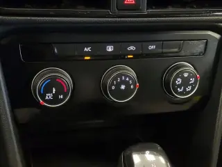 Volkswagen Taos 2022 S 4p SUV