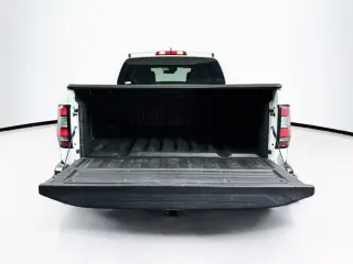 Nissan Frontier 2022 4x2 S 4 puertas Cabina de tripulación 5 pies SB