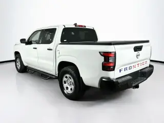Nissan Frontier 2022 4x2 S 4 puertas Cabina de tripulación 5 pies SB