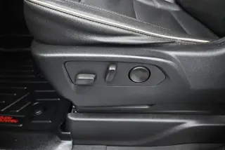 GMC Yukon 2023 4x4 SLT SUV de 4 puertas