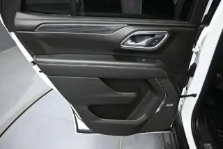GMC Yukon 2023 4x4 SLT SUV de 4 puertas
