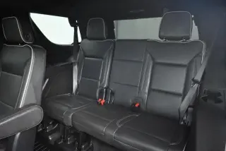 GMC Yukon 2023 4x4 SLT SUV de 4 puertas