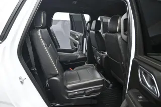 GMC Yukon 2023 4x4 SLT SUV de 4 puertas